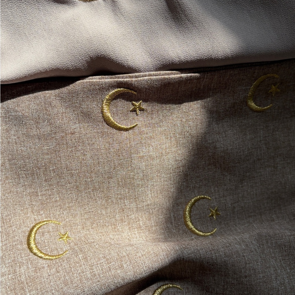 Elegant Gray Abaya or Duster Kimono with Gold Accents - Picture 3 of 5